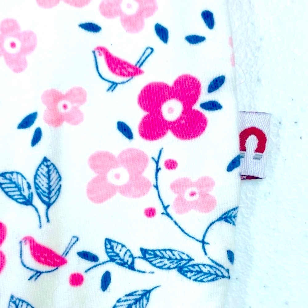 E=MC2 Footed Coverall Girls 0-3M Pink Flowers Birds Easy=Magnetic Close Sleeper - Picture 2 of 4